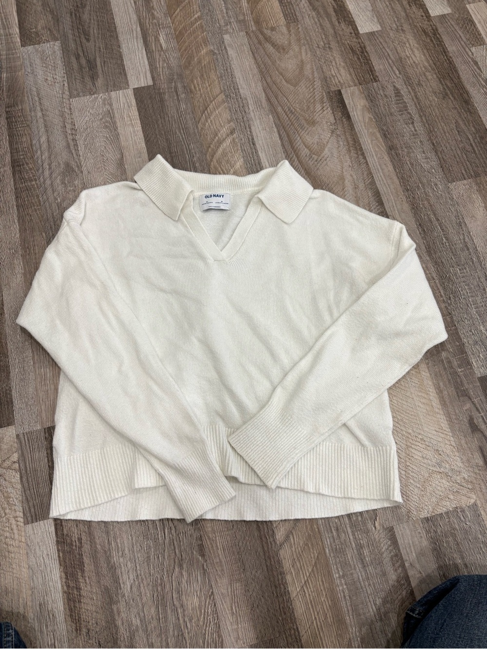 Old Navy Women’s Cream Knit Polo Sweater - Casual V‑Neck Long Sleeve Medium - Picture 2 of 4